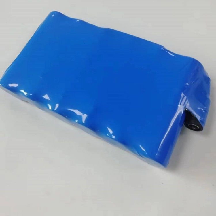 Custom 11.1v 10ah Baterai Paket 6pcs 21700 Lithium Ion Baterai Dalam Satu Baris Dengan DC 5521 Wanita