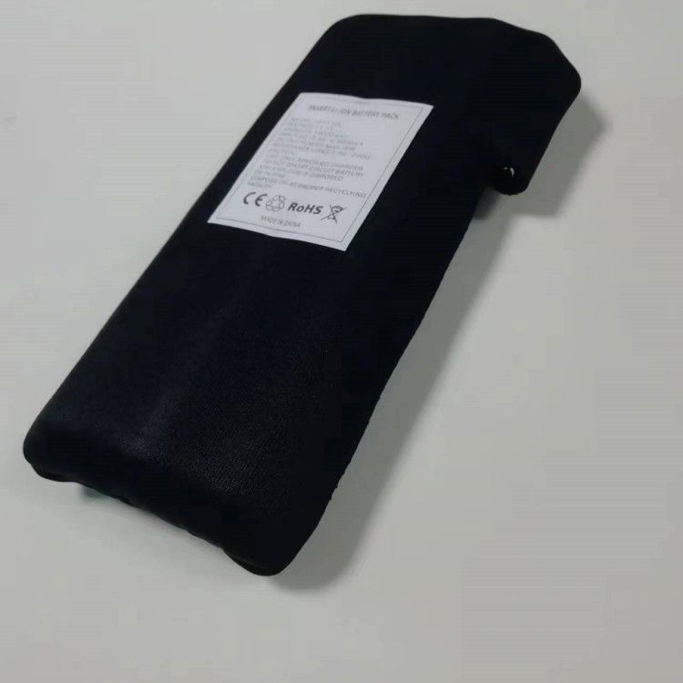 Pakaian 12V 10Ah Baterai 11.1V Kain Hitam Dibungkus Dengan DC Charging Plug Untuk Jaket Pemanas