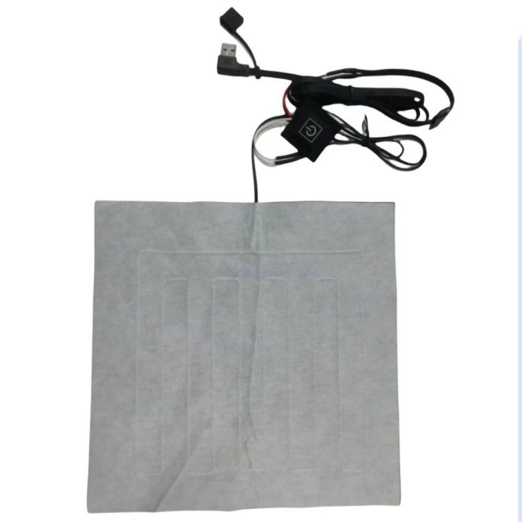 Pakaian Custom Padding Pemanas 24*24cm Untuk Bantal Pemanas 5V Dengan USB Bend Head