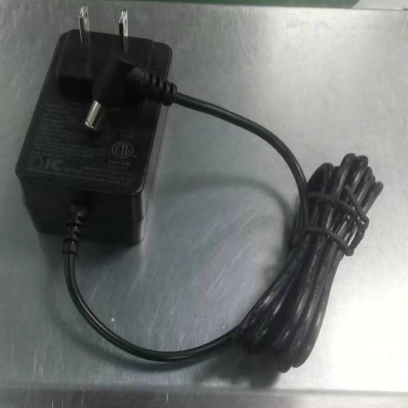 12V baterai pengisi daya 2A US Plug DC Bend Head 90° 2.1 mm Barrel Jack Dua Amp