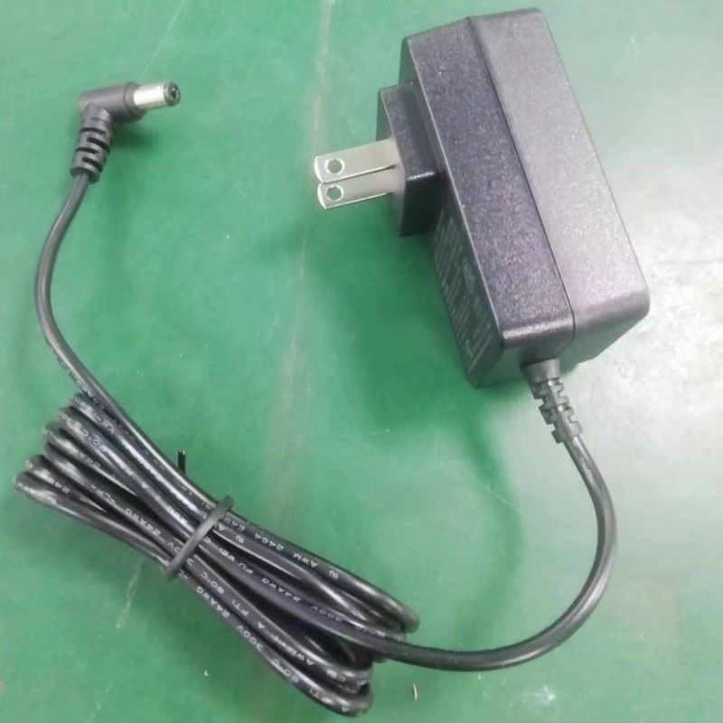 12V baterai pengisi daya 2A US Plug DC Bend Head 90° 2.1 mm Barrel Jack Dua Amp