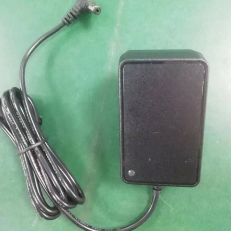12V baterai pengisi daya 2A US Plug DC Bend Head 90° 2.1 mm Barrel Jack Dua Amp