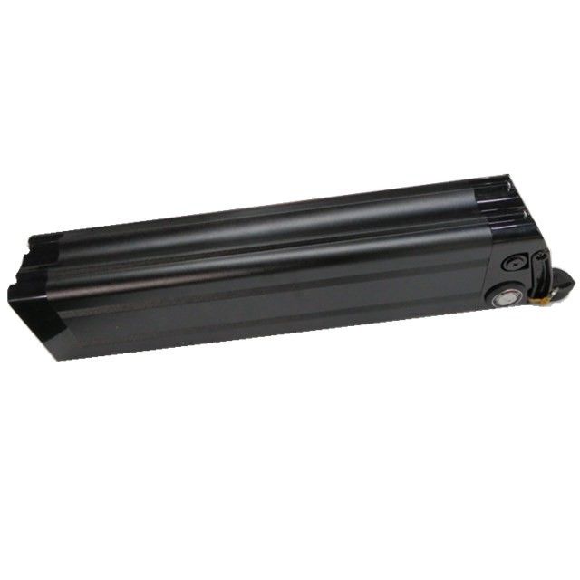 Paket Baterai Ikan Perak 48V 15Ah untuk Ebike dengan 3P Cannon Head Charging Port