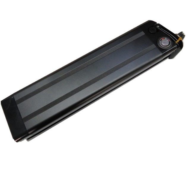 Paket Baterai Ikan Perak 48V 15Ah untuk Ebike dengan 3P Cannon Head Charging Port