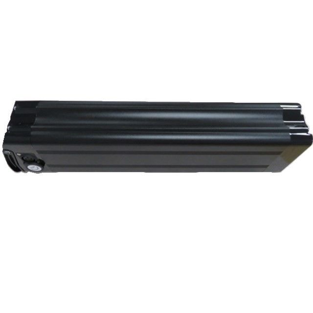 Paket Baterai Ikan Perak 48V 15Ah untuk Ebike dengan 3P Cannon Head Charging Port